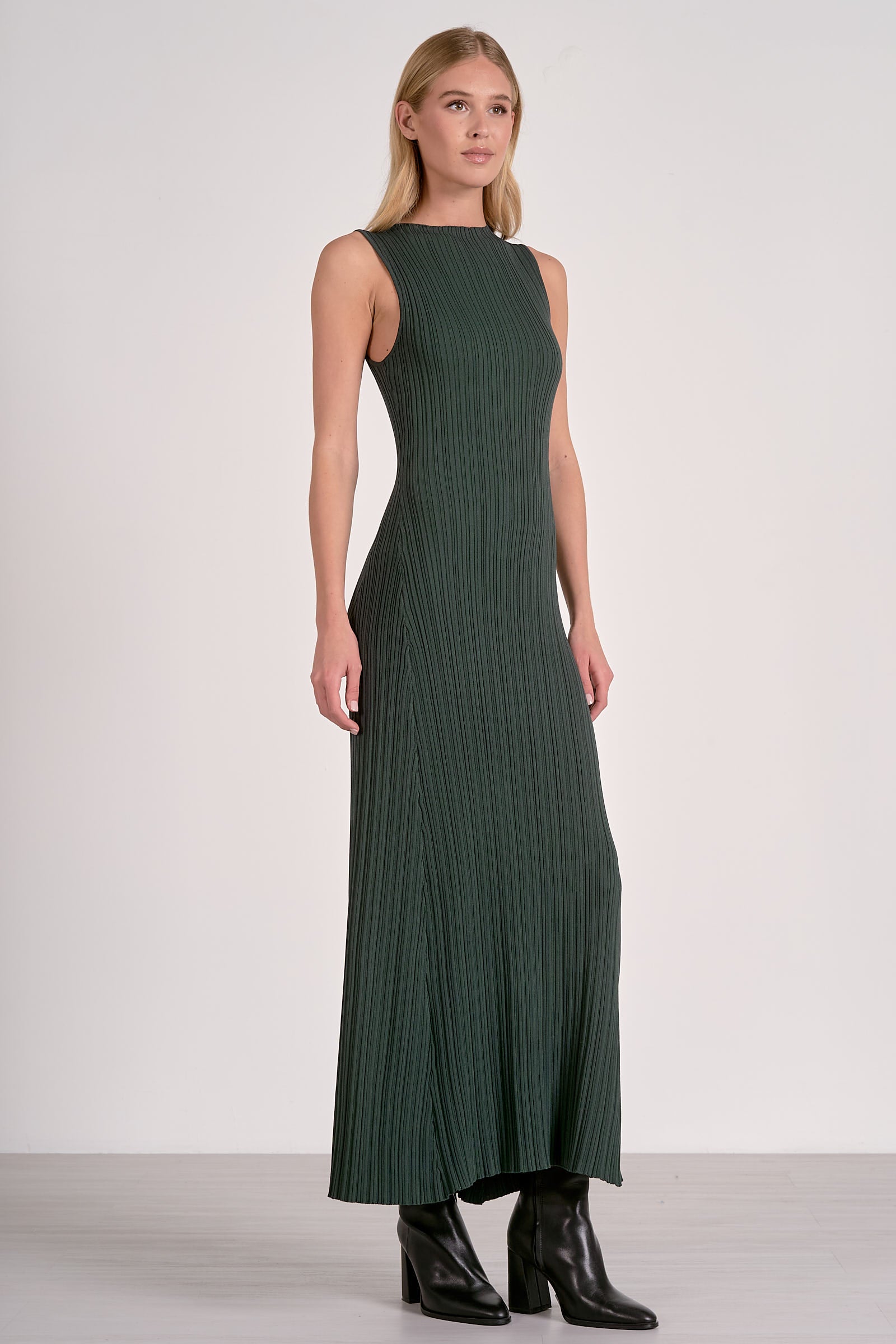 Elan Sloane Maxi Dress-Pine-Hand In Pocket