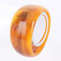 2pack Resin Bangle: Brown-Hand In Pocket