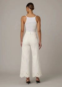 Joe's Jeans The Mia Ankle W/ Placed Broderie - Ecru Floral-Hand In Pocket