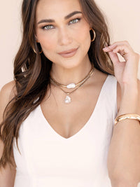 Simple Single Bangle: 18k Gold Plated / One Size-Hand In Pocket