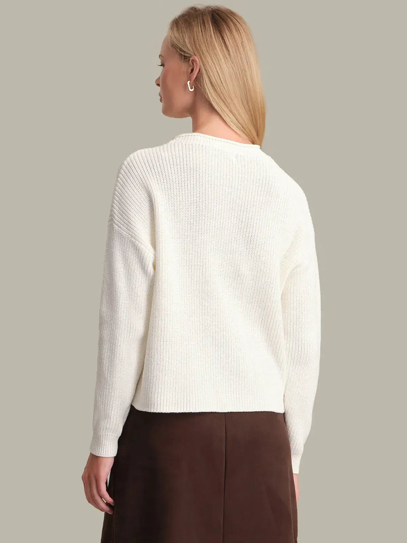 525 Daphne Cropped PO- Chalk-Hand In Pocket