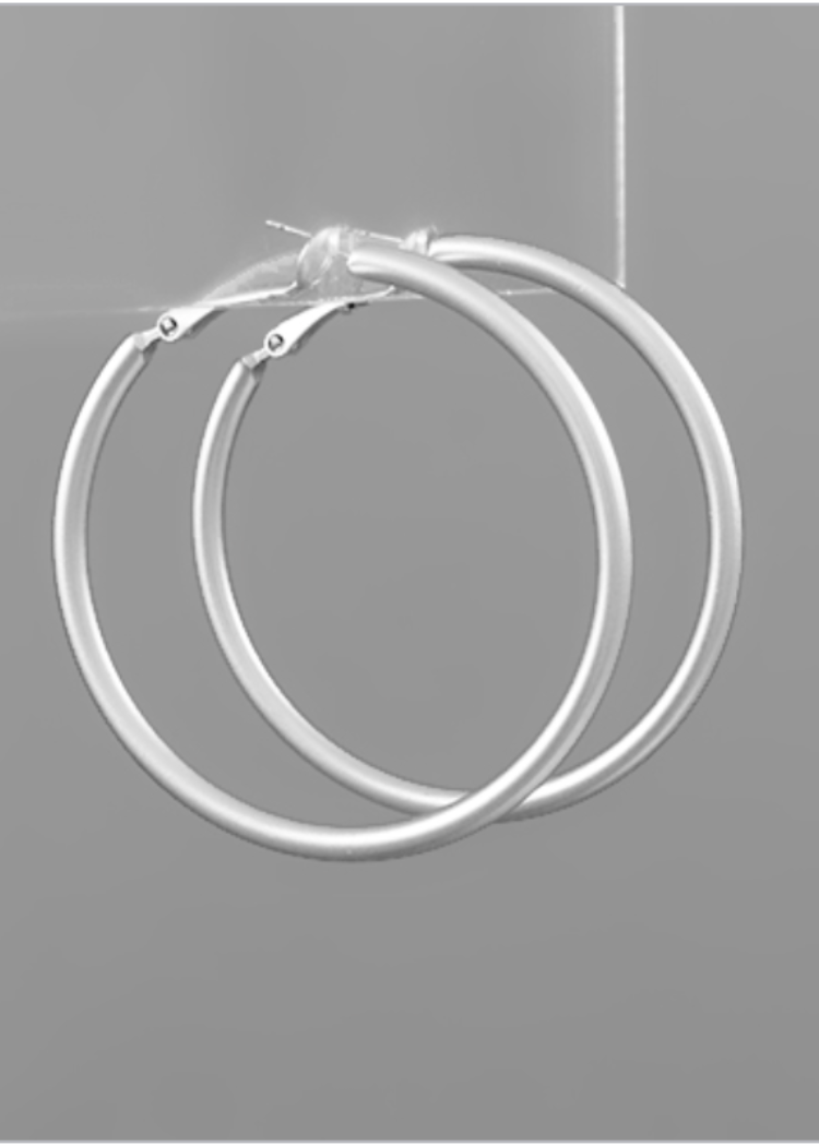 Isadora Hoops-Silver-Hand In Pocket