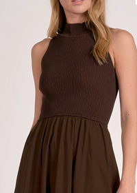 Elan Reagan Maxi Dress - Cocoa-Hand In Pocket