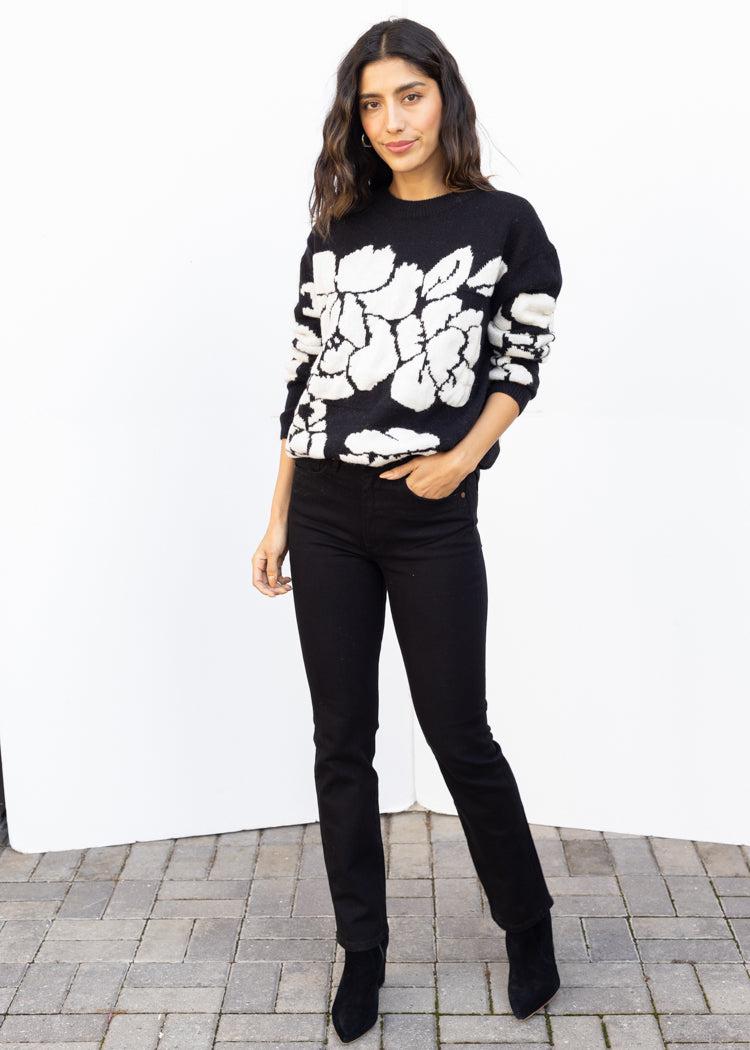 Emilia Abstract 3D Puff Sweater-Hand In Pocket