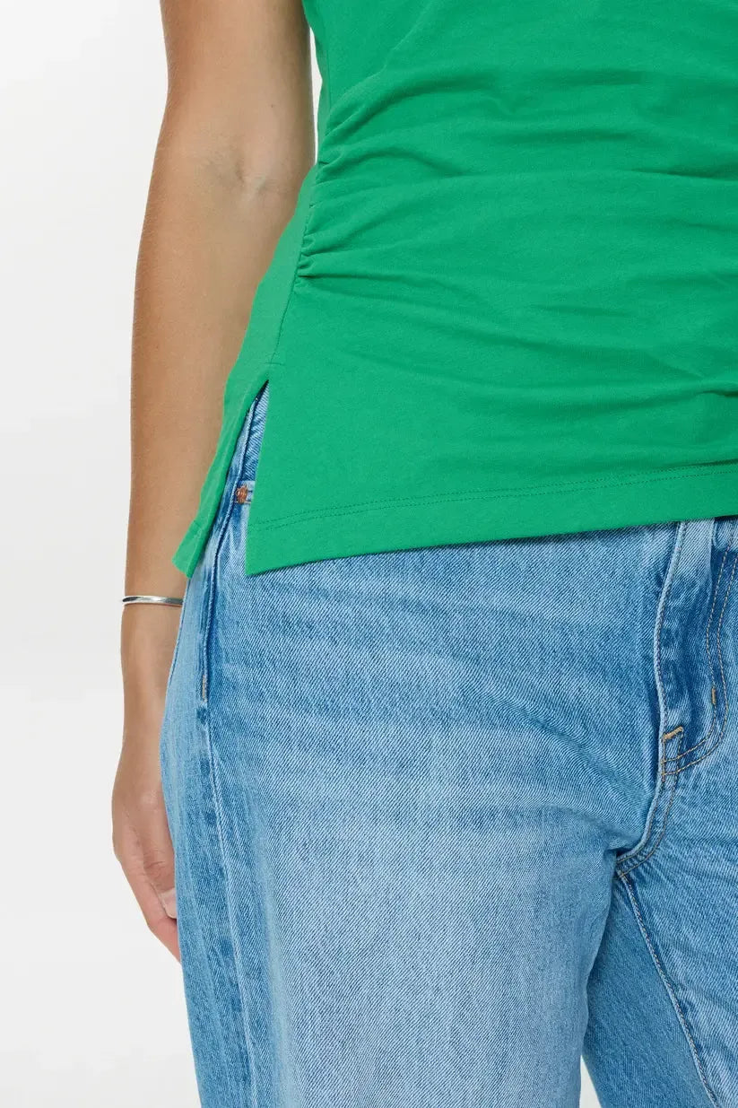 Pistola Nya Tee - Mantis-Hand In Pocket