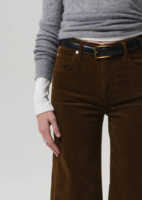 Citizens of Humanity Lyra Wide Leg Crop Pant in Corduroy - Manuka