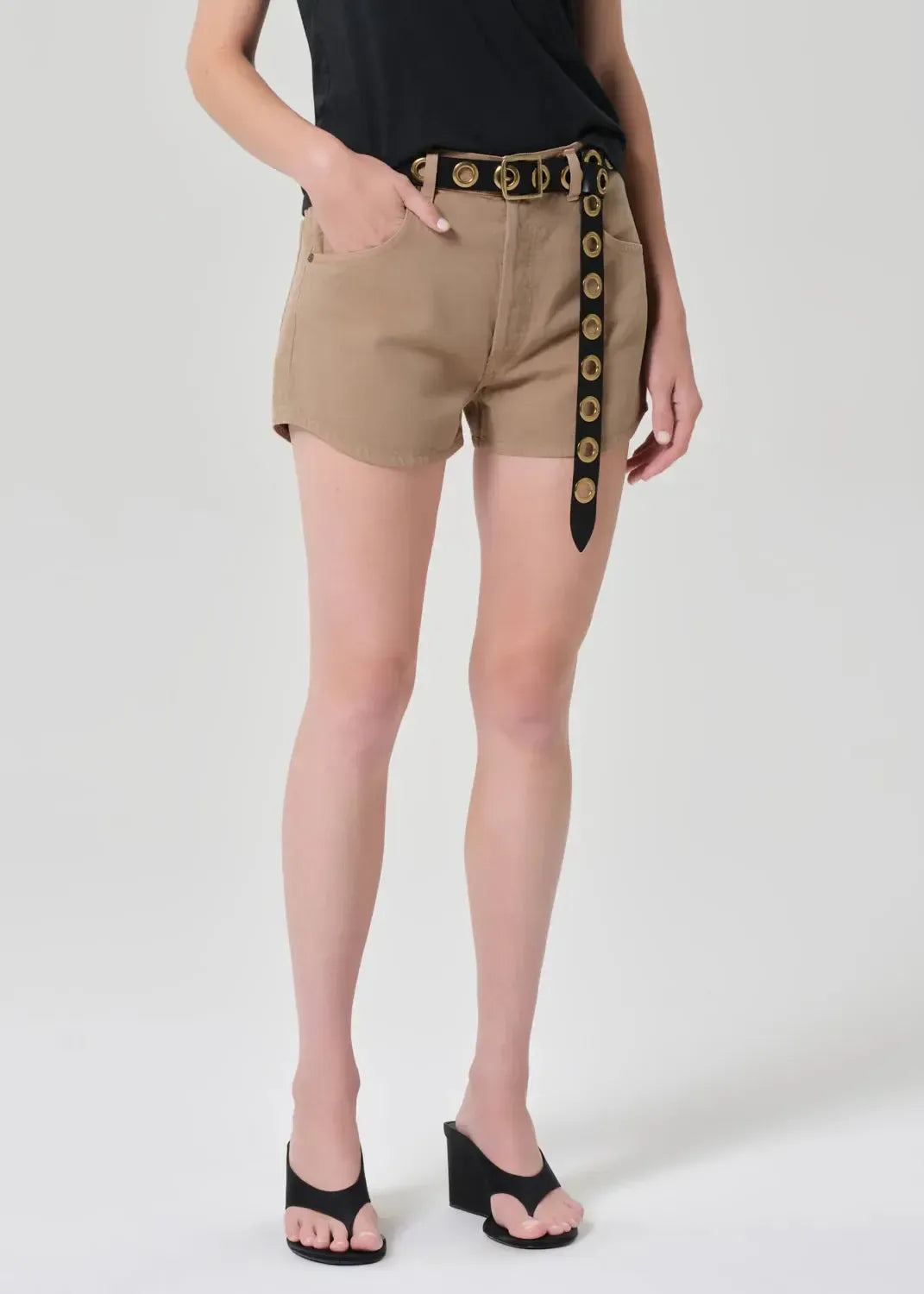 Citizens of Humanity Abita Short - Golden Tan-Hand In Pocket