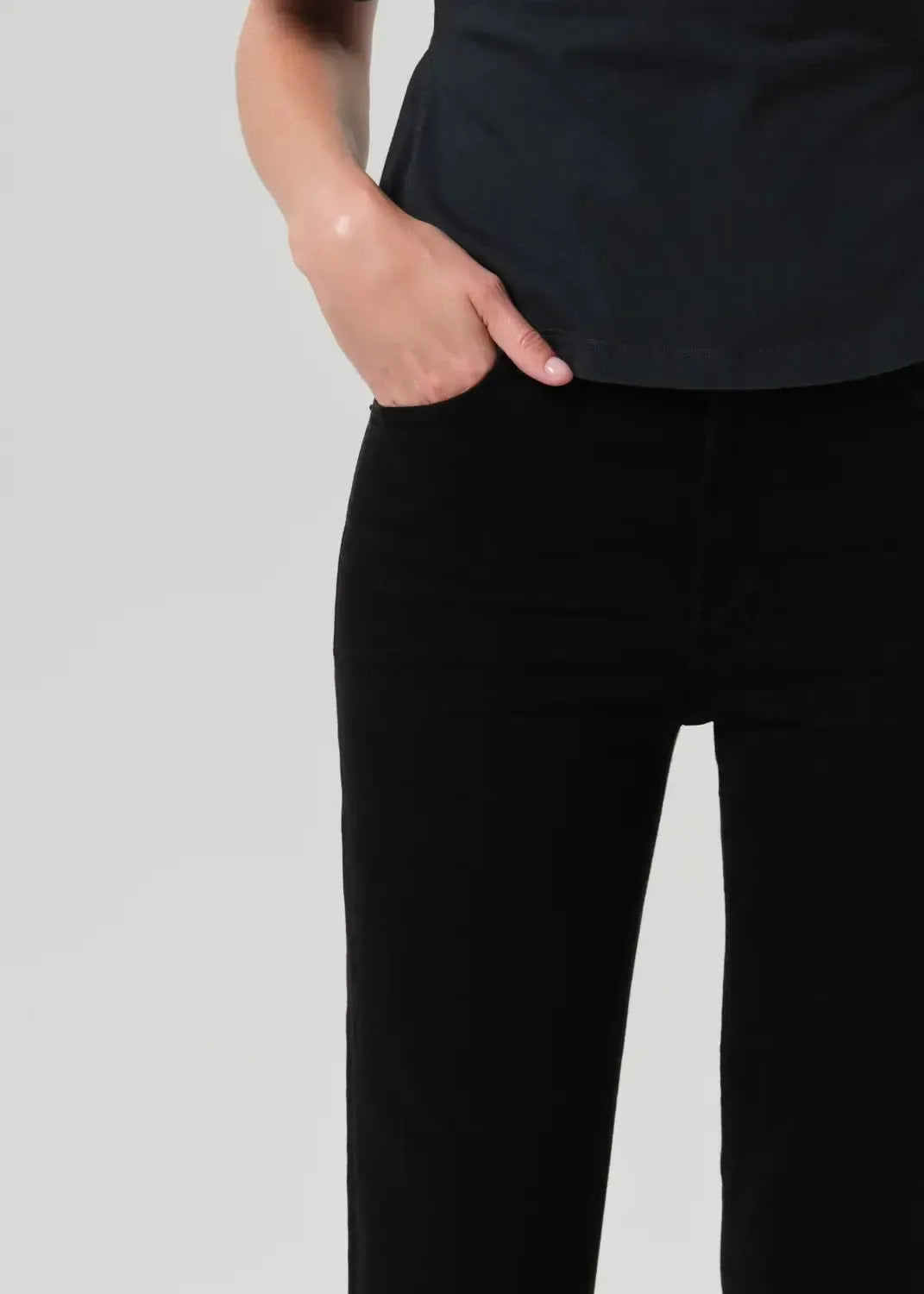 Citizens of Humanity Caia Straight Leg - Plush Black-Hand In Pocket