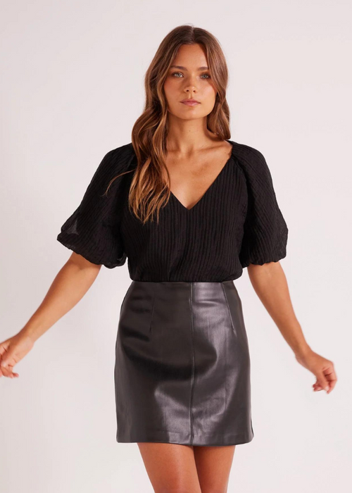 Raven Blouse-Hand In Pocket