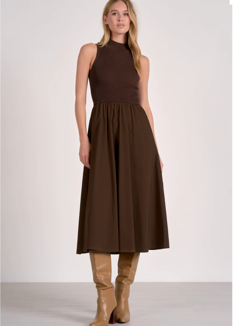 Elan Reagan Maxi Dress - Cocoa-Hand In Pocket