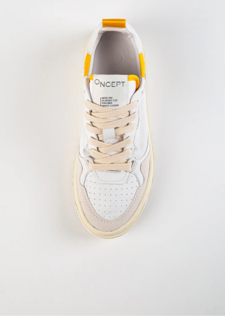 Oncept Phoenix Sneaker White Cloud-Hand In Pocket