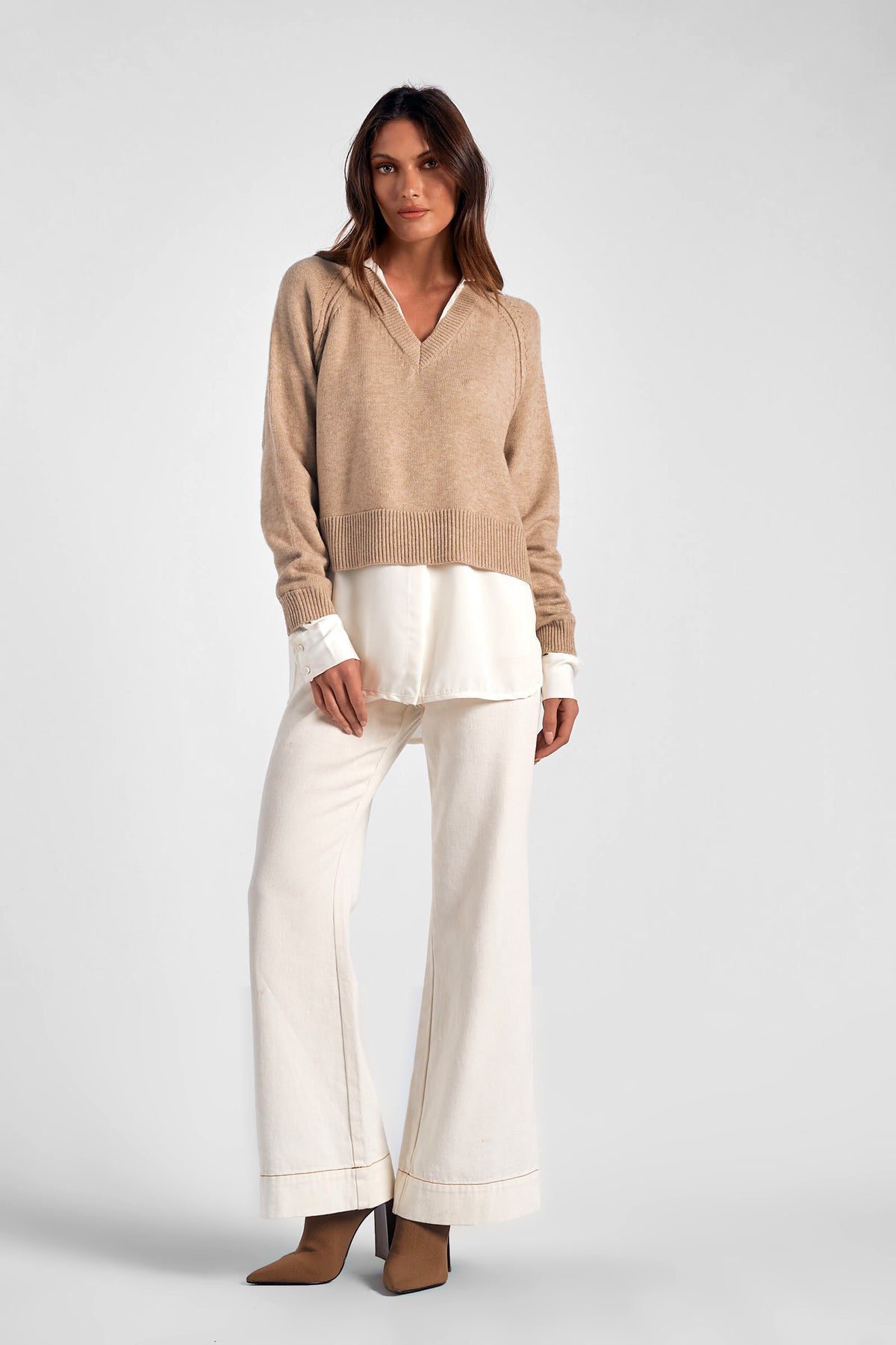 Elan Charlie Layered Sweater - Taupe-Hand In Pocket