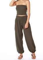 Bobi Smocked Pocket Pant-Troop-Hand In Pocket