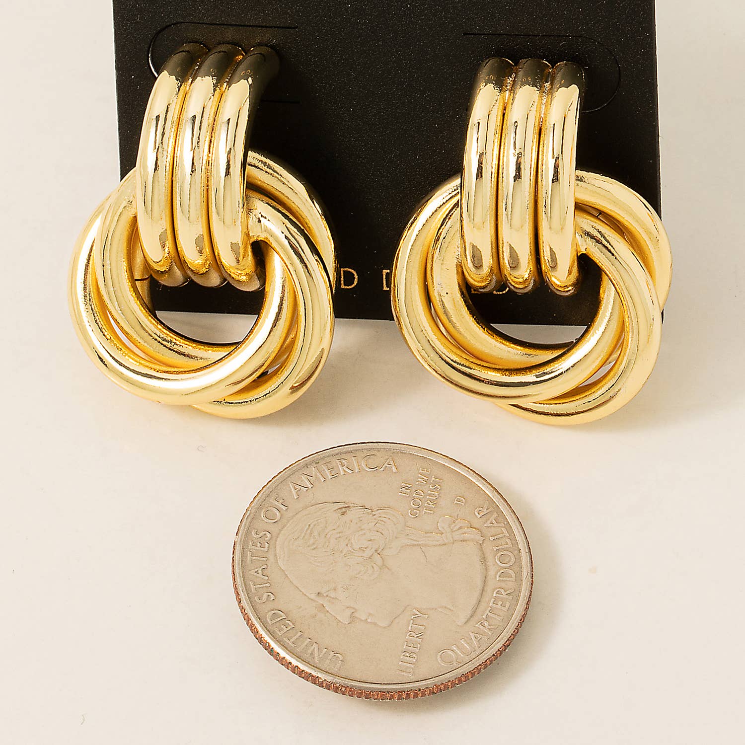 Sloane Interlinked Hoops- Gold-Hand In Pocket