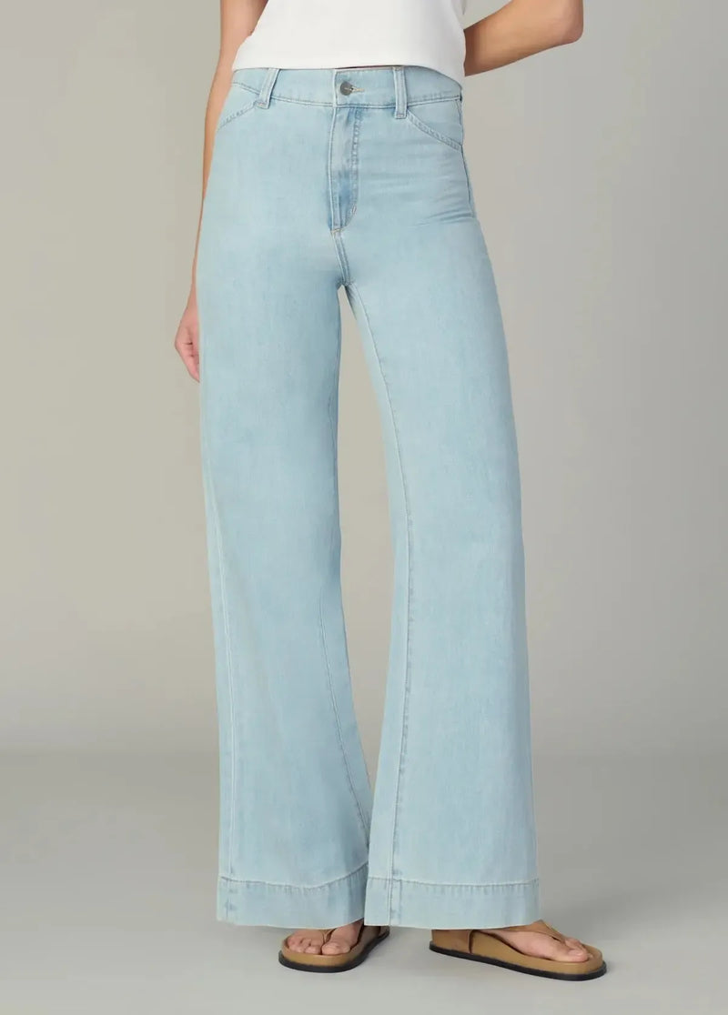 Joes Jeans The Mia w/ Slant Pockets- Like Minded-Hand In Pocket