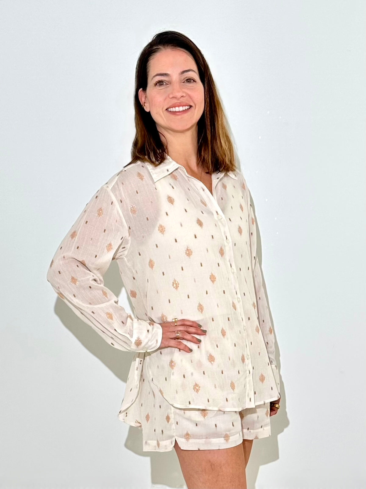 Bobi Oversized Beach Shirt - Cream-Hand In Pocket