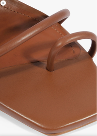 Schutz Aberdeen Heel- Cognac-Hand In Pocket