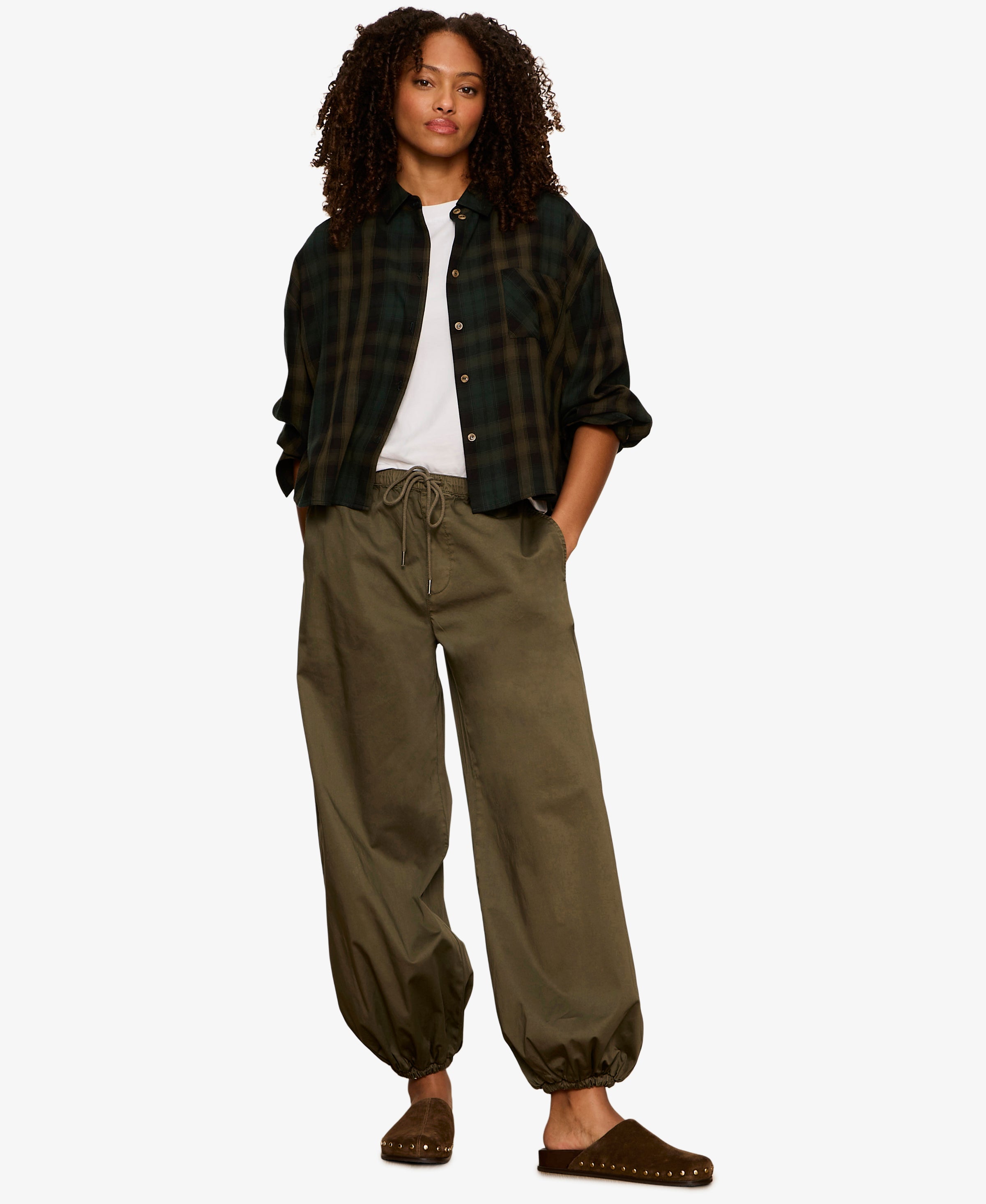 Sanctuary Float On Balloon Pant - Kalamata-Hand In Pocket