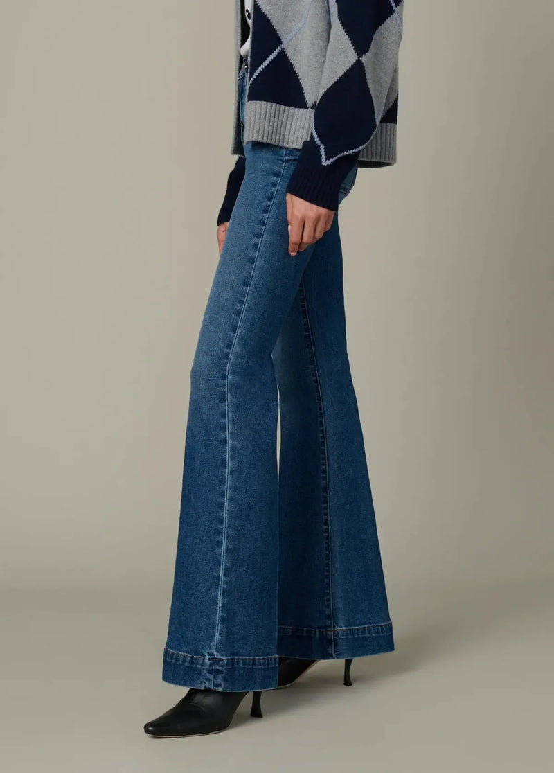 Joes Jeans The Molly Flare- Opulence-Hand In Pocket