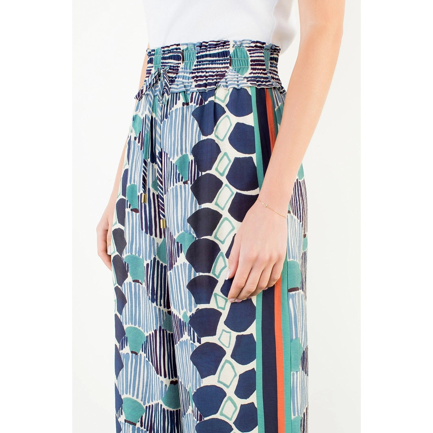 THML Lucy Loose Pant - Blue-Hand In Pocket