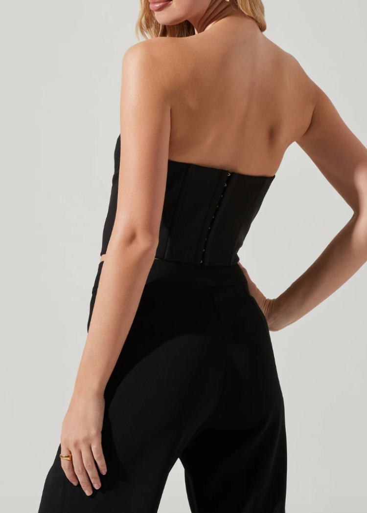 ASTR The Label Shanna Top - Black ***FINAL SALE***-Hand In Pocket