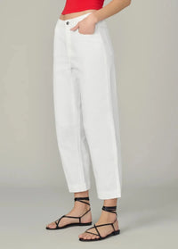 Joe’s Jeans The Wilder Relaxed Barrel- White-Hand In Pocket