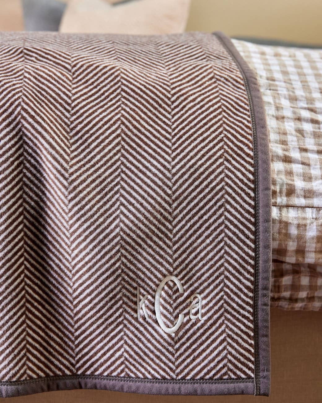 Harborview Herringbone Chocolate Blanket: Original-Hand In Pocket