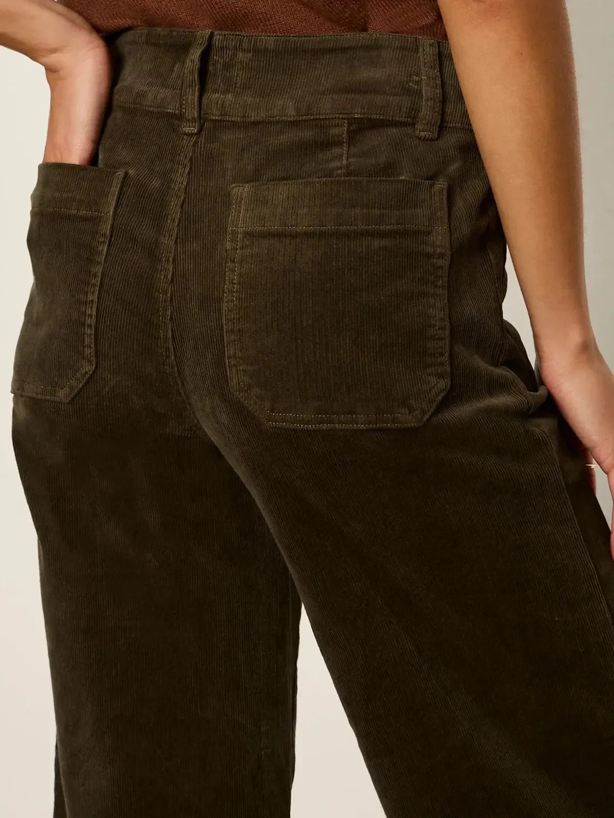 Sanctuary Chelsea Wide Leg - Kalamata-Hand In Pocket