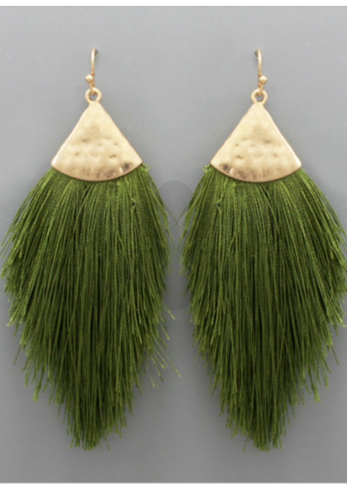 Kira Triangle Tassel-Olive-Hand In Pocket