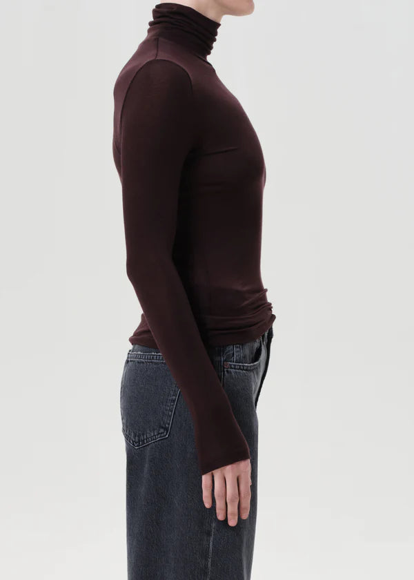 Agolde Pascale Turtleneck - Root-Hand In Pocket