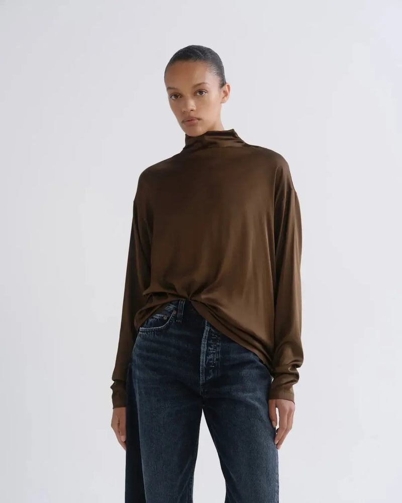 Agolde Bryony Top In Satin - Olive Brown-Hand In Pocket
