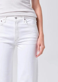 Harper Crop Straight Jean - White Wash-Hand In Pocket