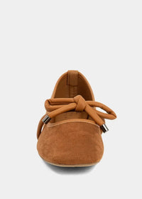 SHU Shop Adriana Flat- Camel-Hand In Pocket