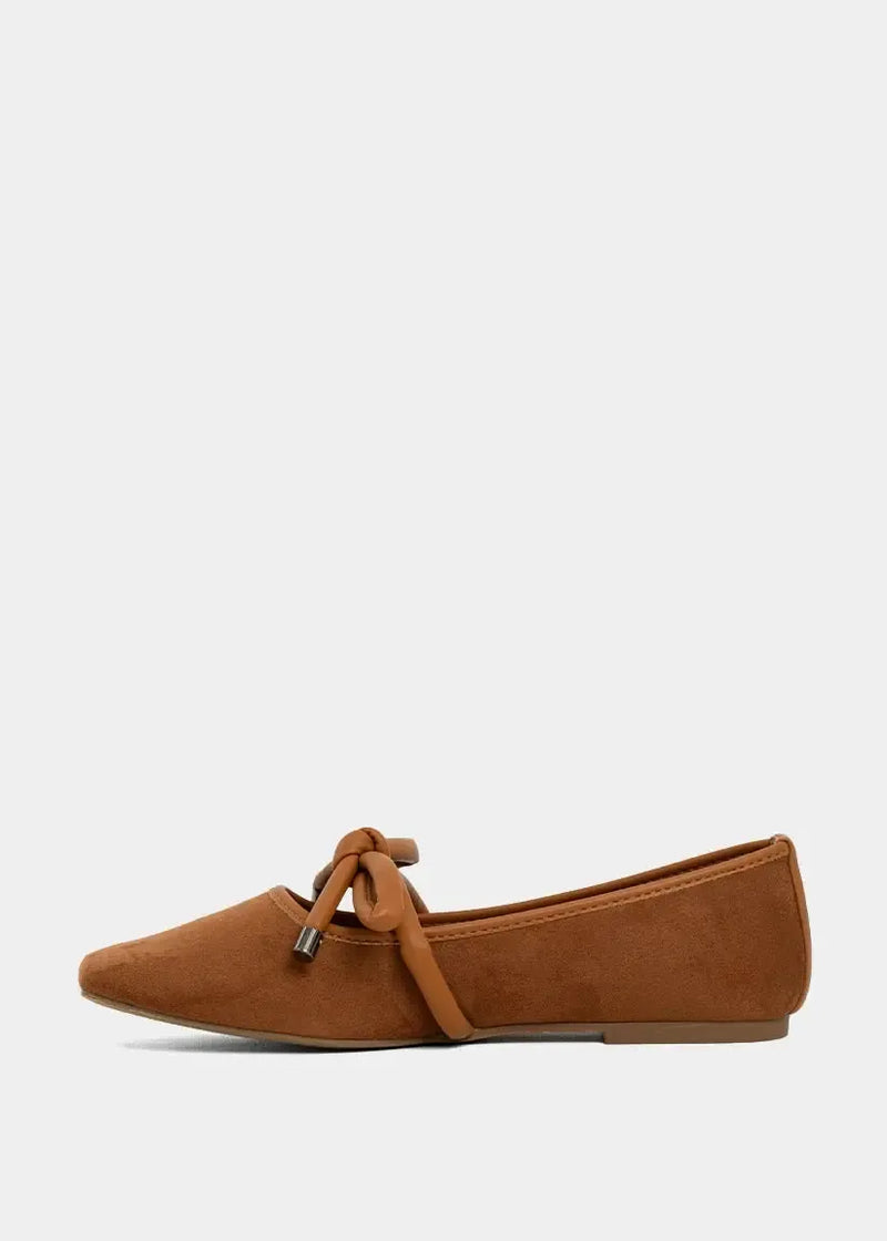 SHU Shop Adriana Flat- Camel-Hand In Pocket