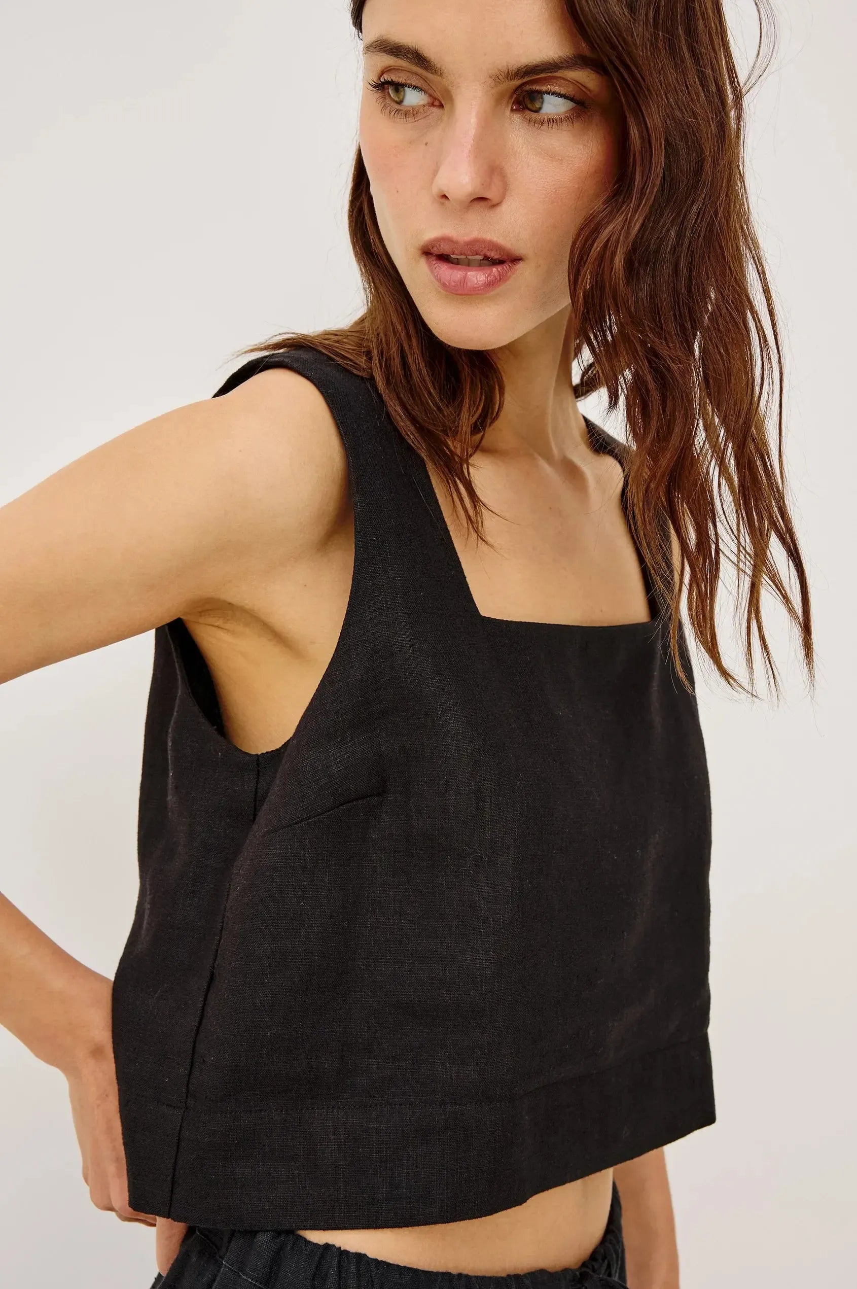 Rails Akira Top - Black-Hand In Pocket