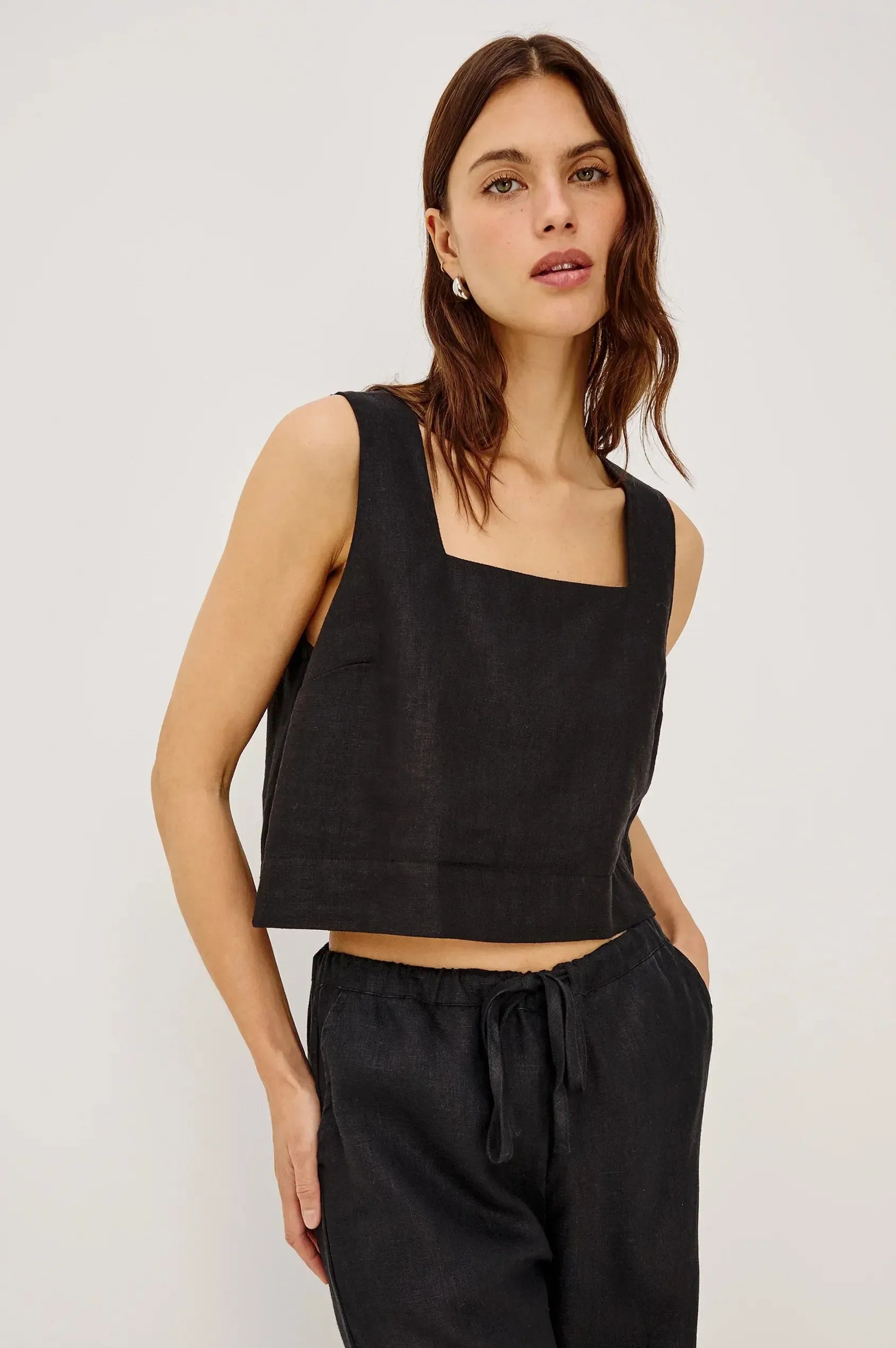 Rails Akira Top - Black-Hand In Pocket