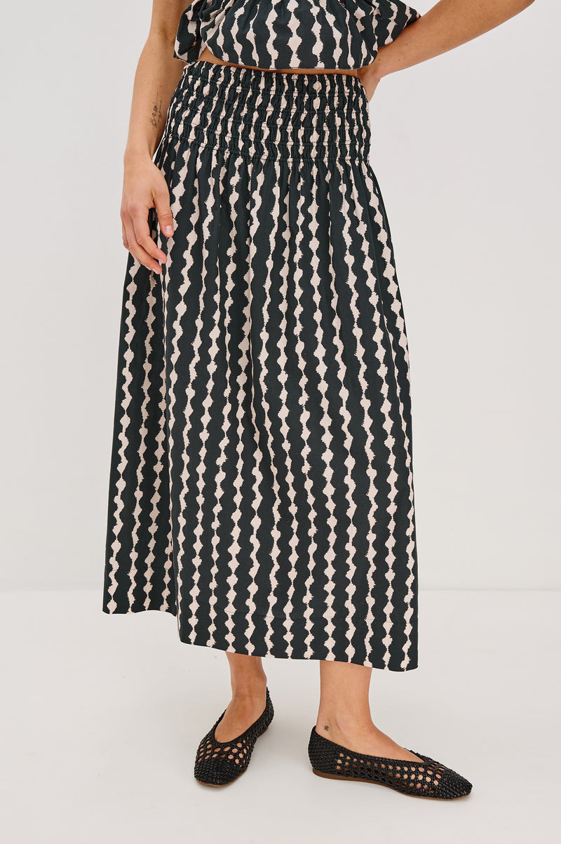 Rails Alessa Skirt- Printed Noir-Hand In Pocket