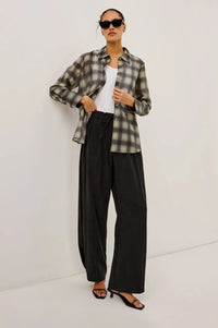 Rails Bishop Shirt - Onyx Taupe-Hand In Pocket