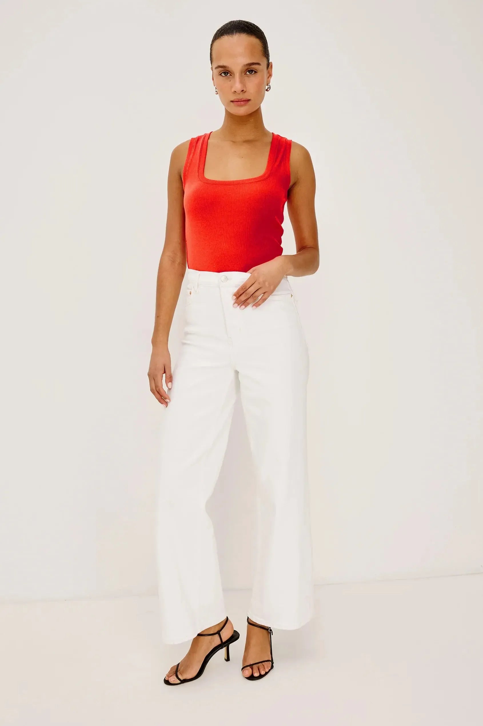 Rails Bobbie Tank - Cherry-Hand In Pocket