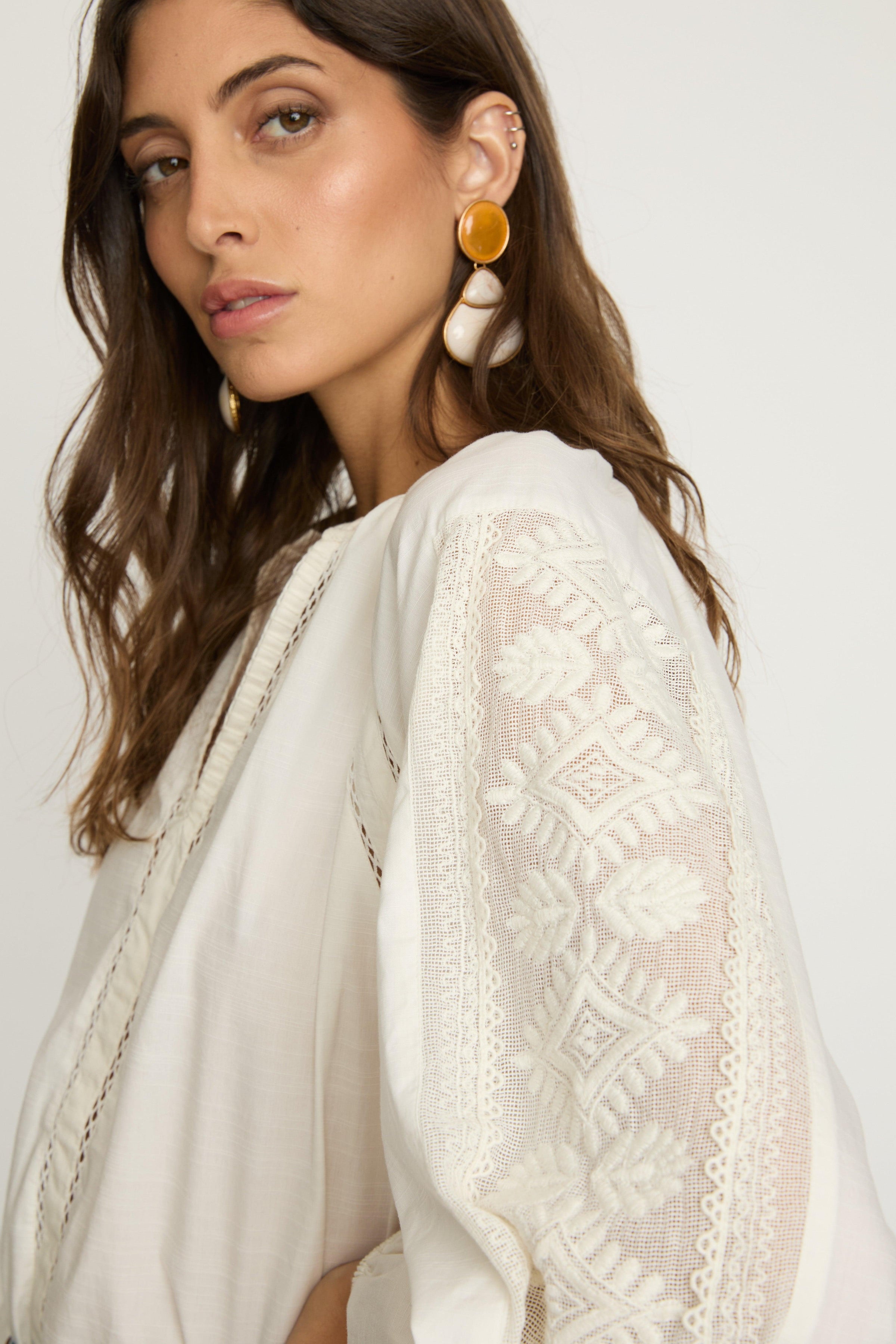 Caballero Miki Top - White-Hand In Pocket