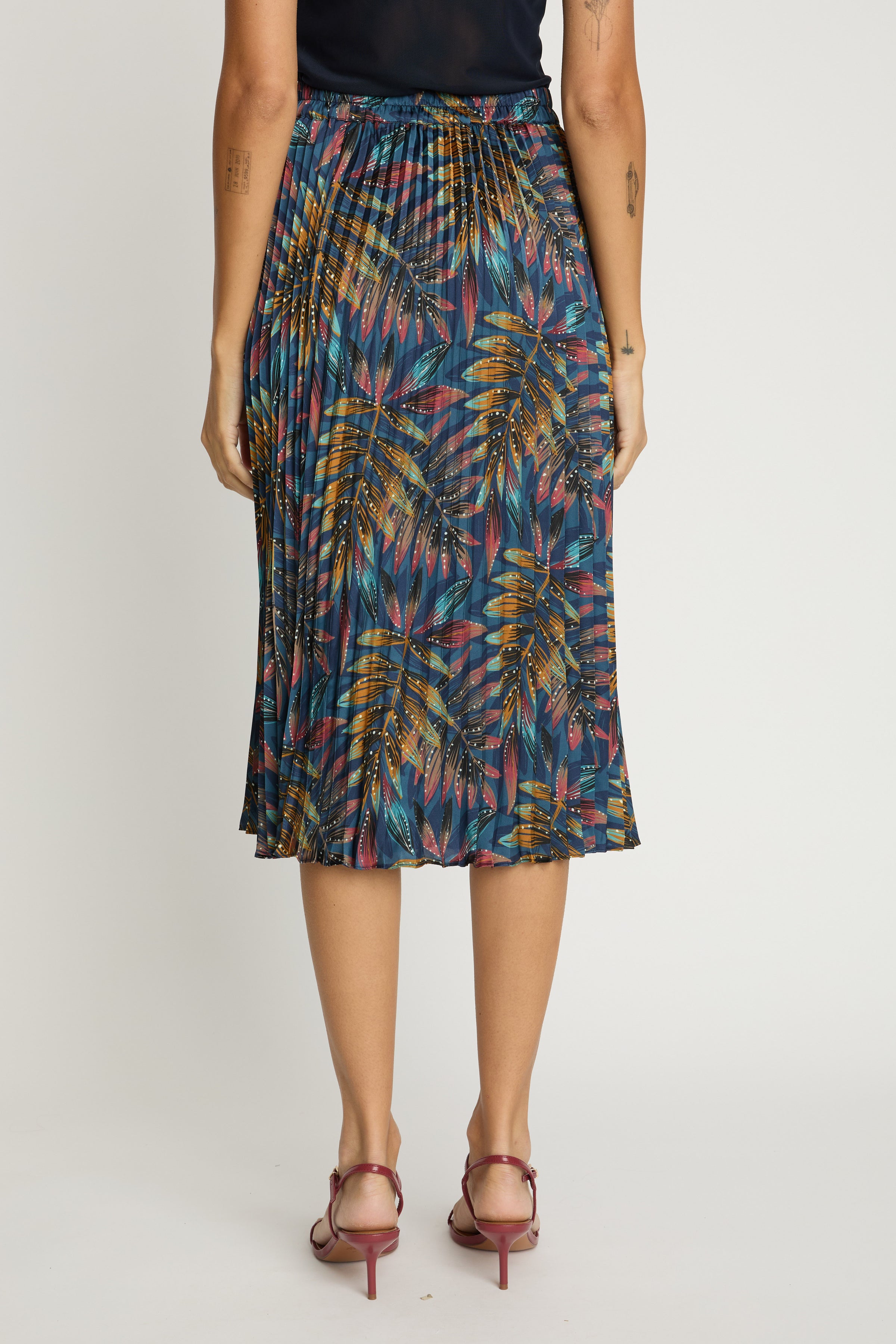 Caballero Mia Skirt - Midnight Palm-Hand In Pocket