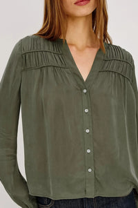 Rails Cadence Shirt - Washed Olive-Hand In Pocket