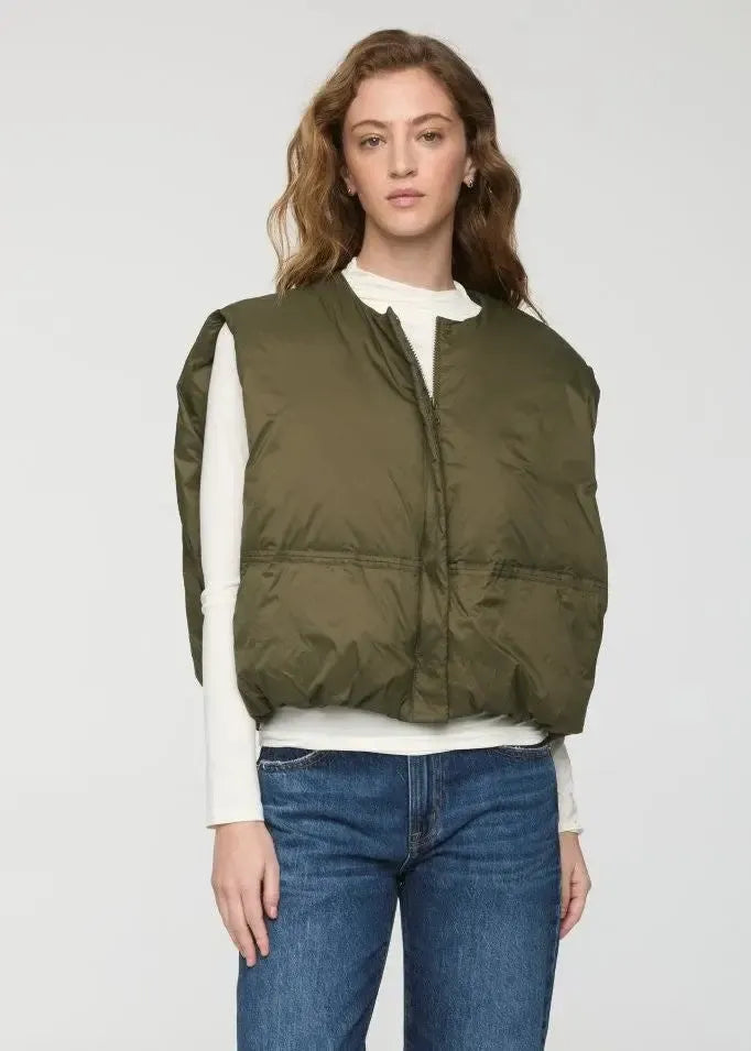 Pistola Catarina Puffer Vest - Ivy-Hand In Pocket