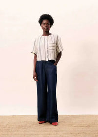 FRNCH Valea Shirt - Crème-Hand In Pocket