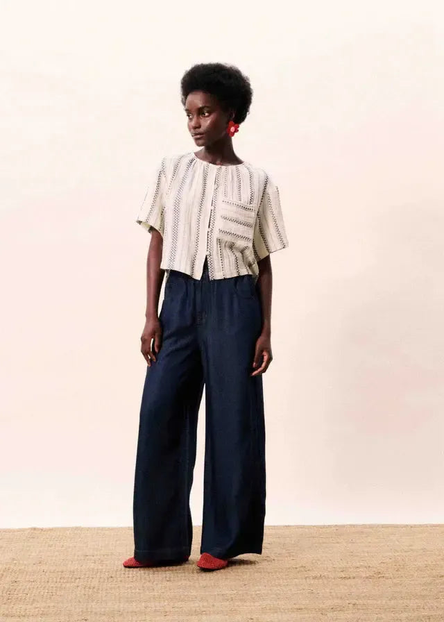 FRNCH Valea Shirt - Crème-Hand In Pocket