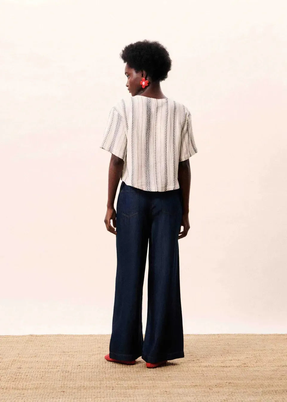 FRNCH Valea Shirt - Crème-Hand In Pocket