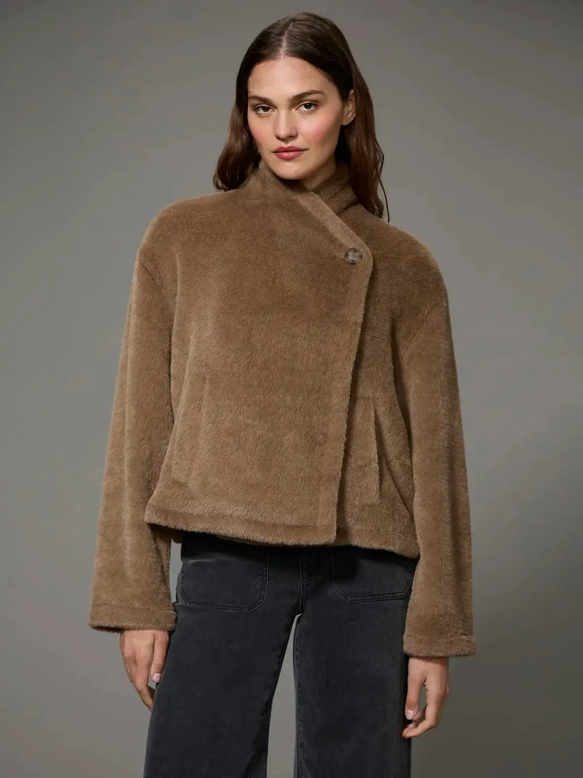 Sanctuary Remi Cozy Jacket - Macchiato-Hand In Pocket