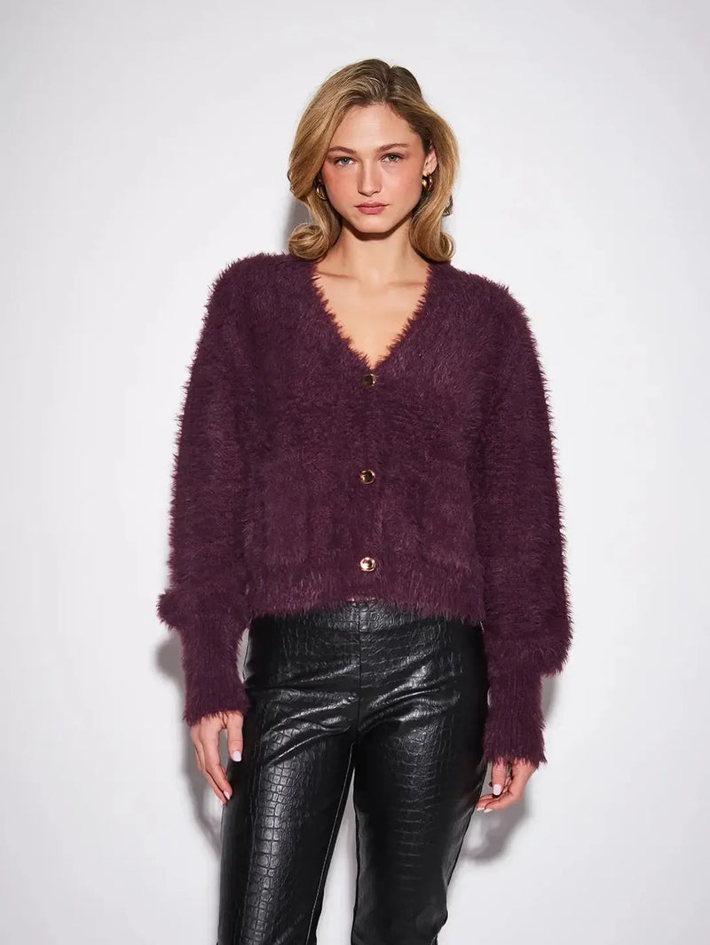 John & Jenn Cordelia V-Neck Cardigan - Smooth Bordeaux-Hand In Pocket