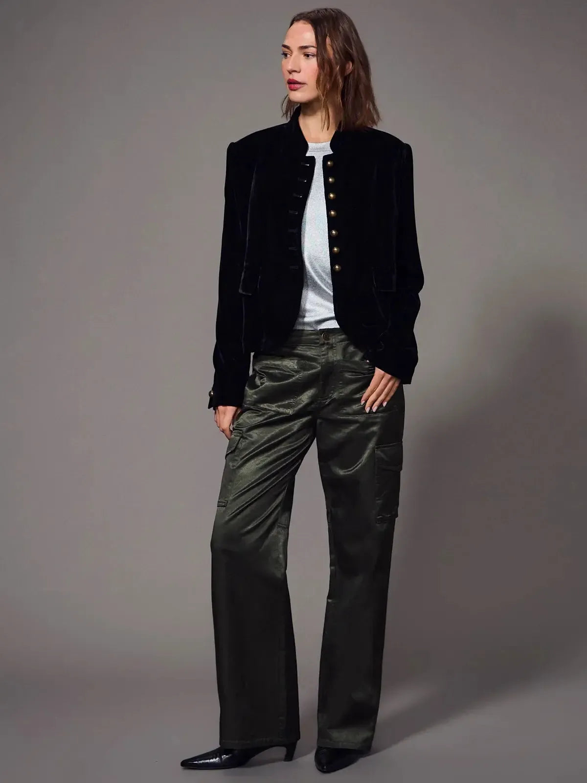 Sanctuary Scout Sateen Cargo - Kalamata-Hand In Pocket