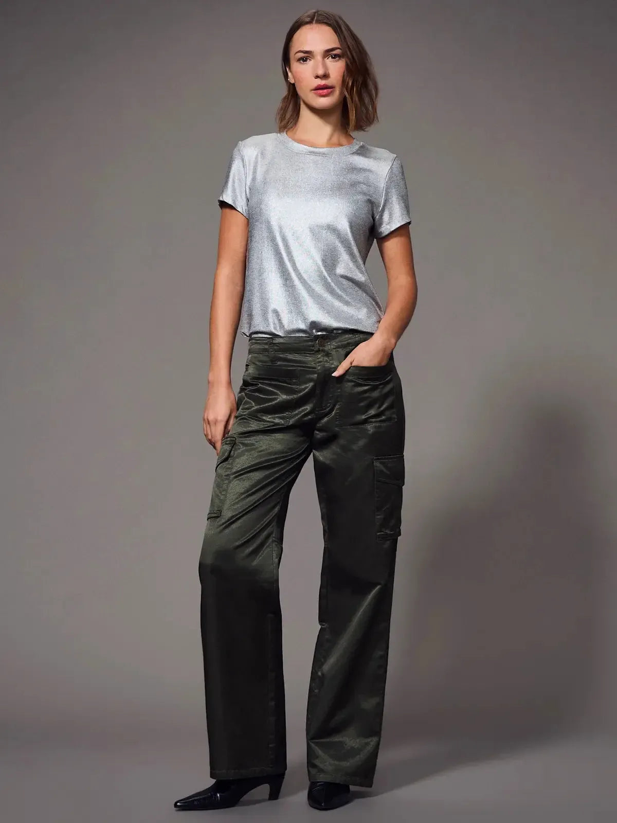 Sanctuary Scout Sateen Cargo - Kalamata-Hand In Pocket